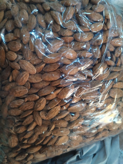 ALMONDS 1 Kg