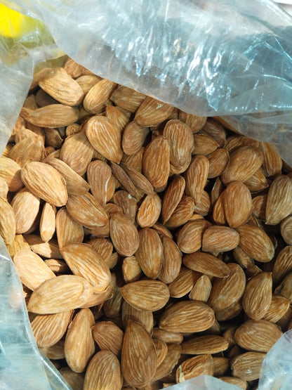 ALMONDS 1 Kg