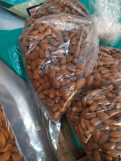 ALMONDS 1 Kg